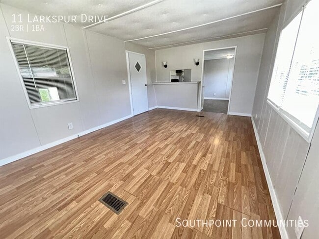 Photo - 11 Larkspur Dr