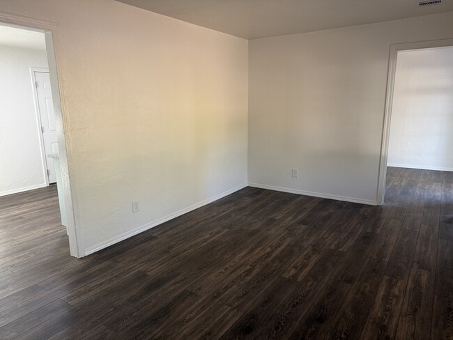 Photo - 1124 S Holly Ln