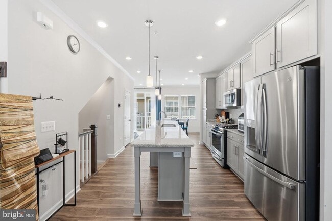 Photo - 16122 Columbus Ave