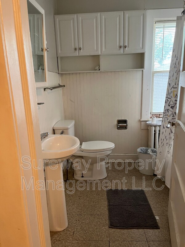 Photo - 330 Hillcrest Ave