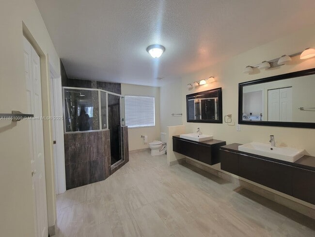 Building Photo - 6671 NW 107th Ct Rental