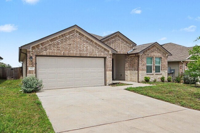 Photo - Spacious 3 Bed Home in Seguin | Open Layout + Private Yard!