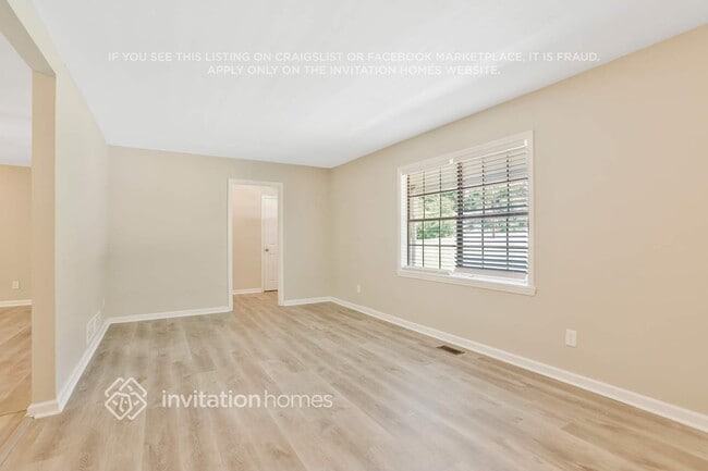 Photo - 2045 Devore Dr SW