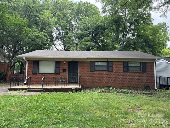 Building Photo - 1105 Interurban Ave Rental