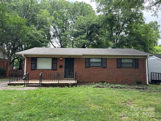 Photo - 1105 Interurban Ave Casa