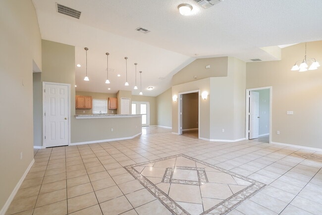 Photo - 1120 Roan Ct