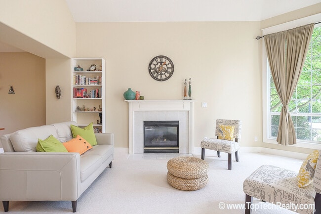 Photo - Lovely 4 Bedroom | 2.5 Bathroom Single Family Home | Corner Lot | Kaiser Woods Community