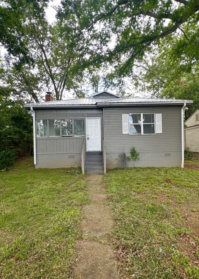 Photo - 206 Highway Ave