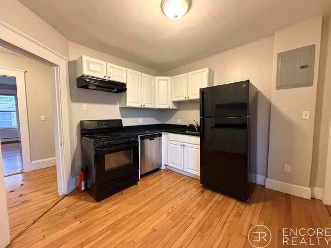 Building Photo - 56 Hancock St Unit 3