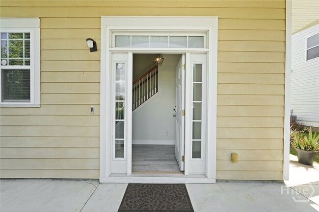 Photo - 243 Clearwater Cir