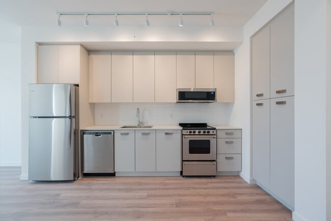 Kitchen - Gardner Apartments