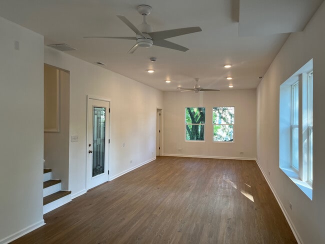 Photo - 3800 N Whipple St Unit 2