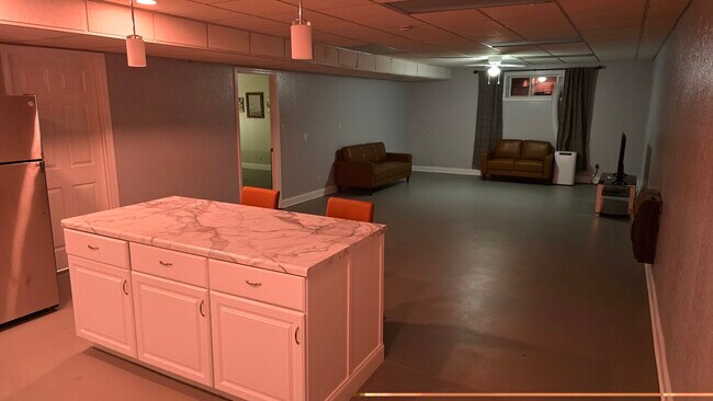 Photo - 4356 Higginbotham Rd Unidad Fully Furnished Basement
