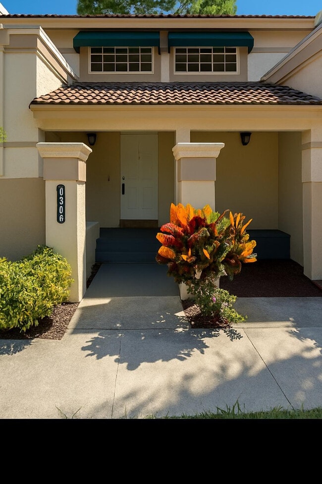 Building Photo - 6596 Via Regina Unit 6596