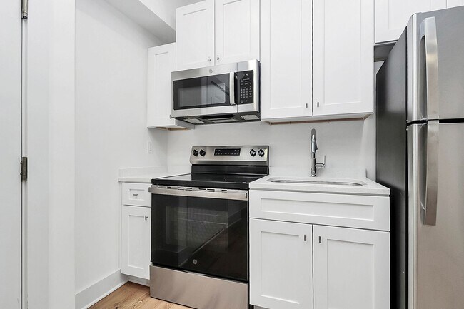 Photo - Beautiful Brand New One Bedroom Apartment!