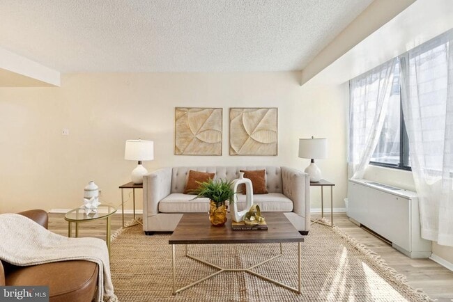 Building Photo - 1245 13th St NW Unit 109