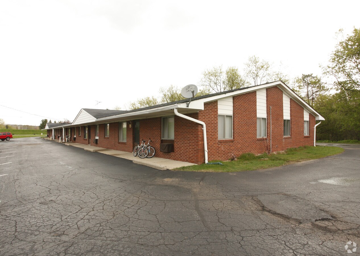 Lo-Rae Apartments - Lo-Rae Apartments