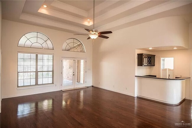 Photo - 5917 N Cynthia St