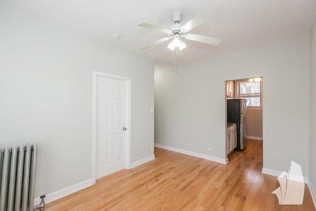 Photo - 1920 W Winona St Unit 1