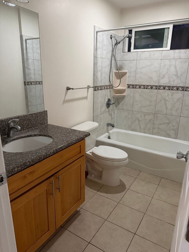 Photo - 2 bedroom 1.5 bath duplex Great location!