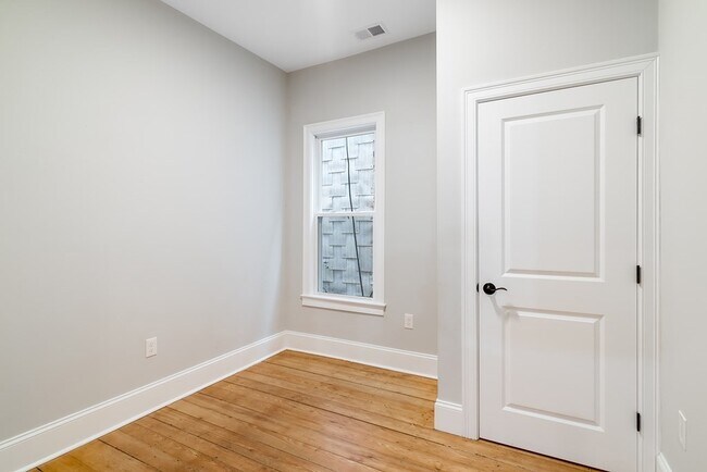 Photo - 492 Sumner St Unit 2