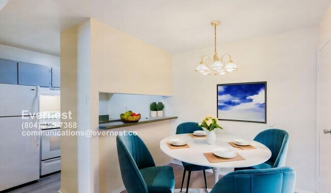 Photo - 2223 Sedgwick St Unit D