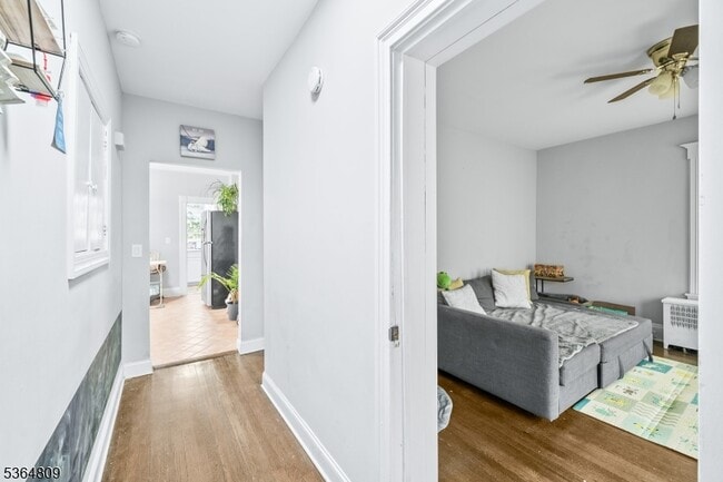26 Hillside Ave