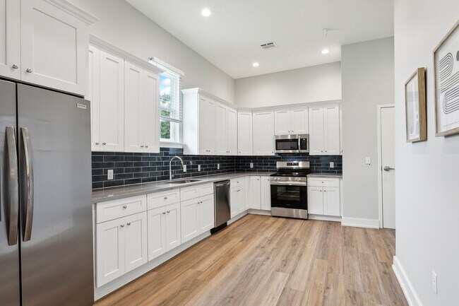 Photo - 7417 Burthe St Unit 2B