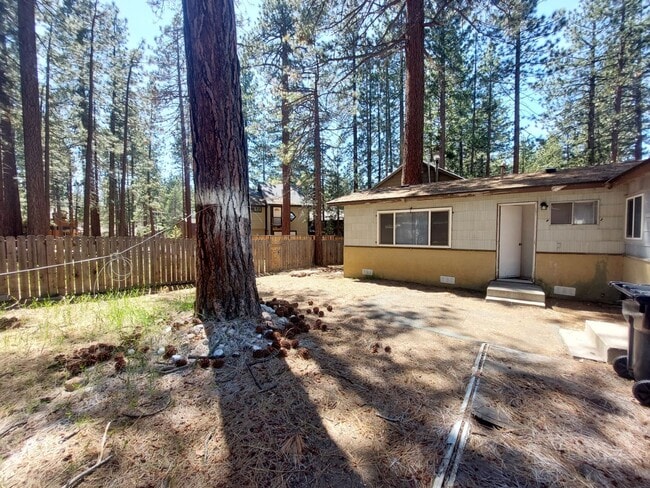 2 Bedroom near Stateline - 2 Bedroom near Stateline House