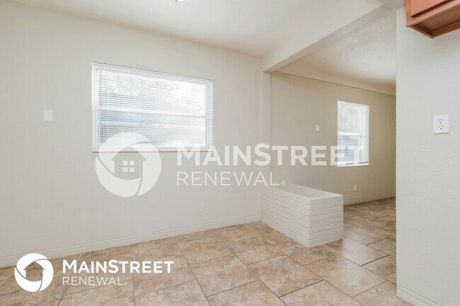 Photo - 673 Paris Ave S