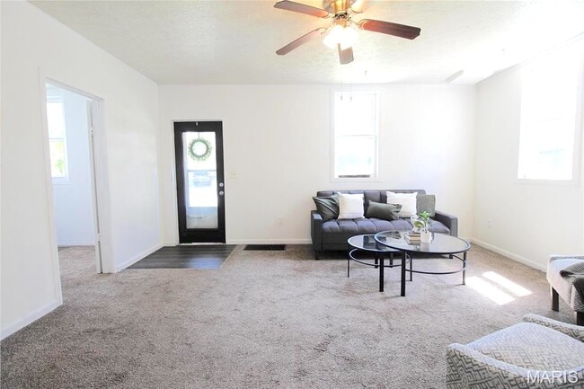 Photo - 413 N Center St