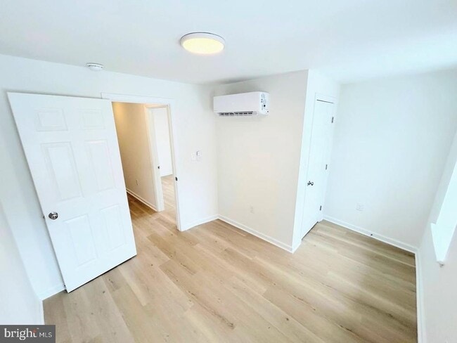 Photo - 5031 W Girard Ave