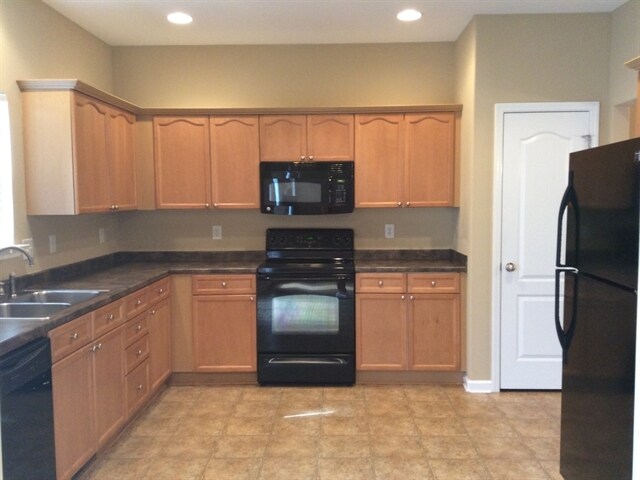 Photo - 1824 Baslia Ln