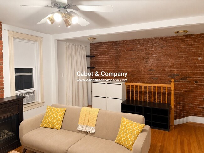 Photo - 30 Holmes St Unit 2