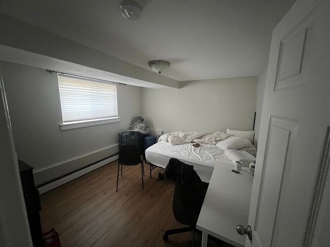 Photo - 63 Selkirk Rd Unit #1