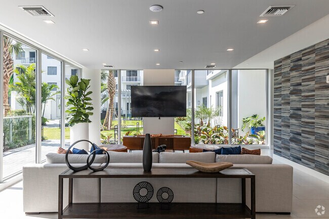 Photo - Avery Dania Pointe East Apartments
