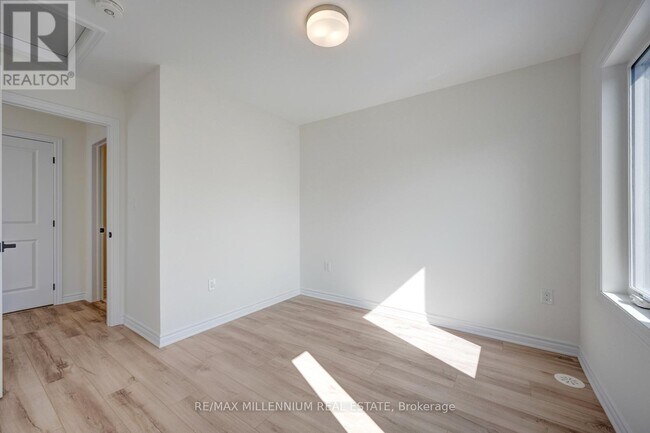 Photo - 36 Thornbird cres