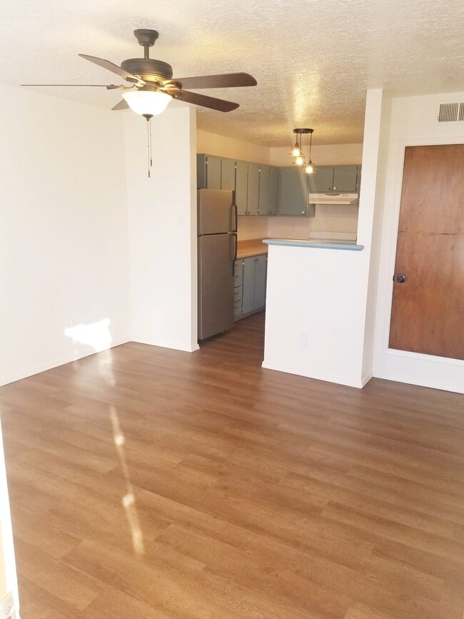 Foto principal - 1715 Siri Dharma Ct