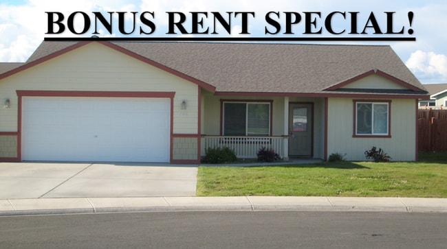 Building Photo - BONUS RENT SPECIAL! 3 Bedroom, 2 Bath Home...