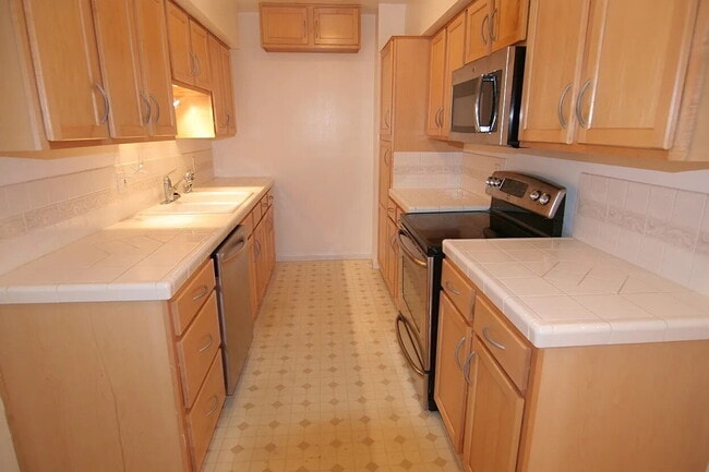 Photo - "Spacious 1-Bedroom Gem in the Heart of Sherman Oaks - 1323 Sq Ft of Comfort!"