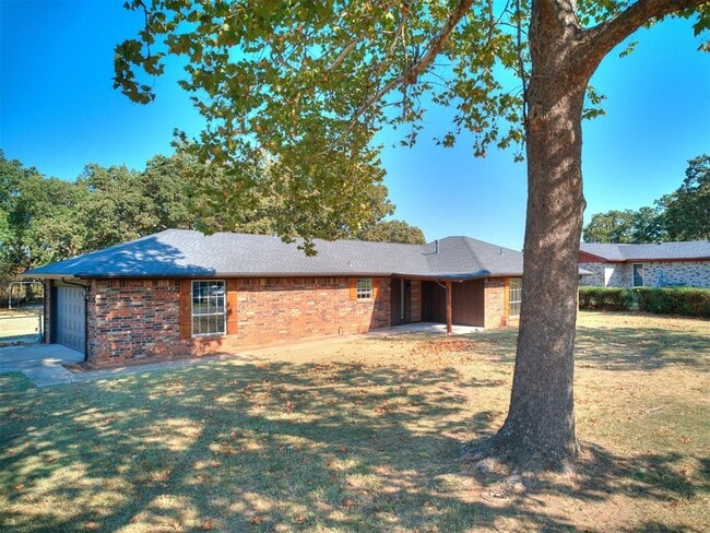 Photo - 103 Clador Dr