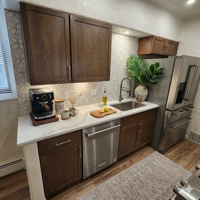 Building Photo - 1116 Emerson St