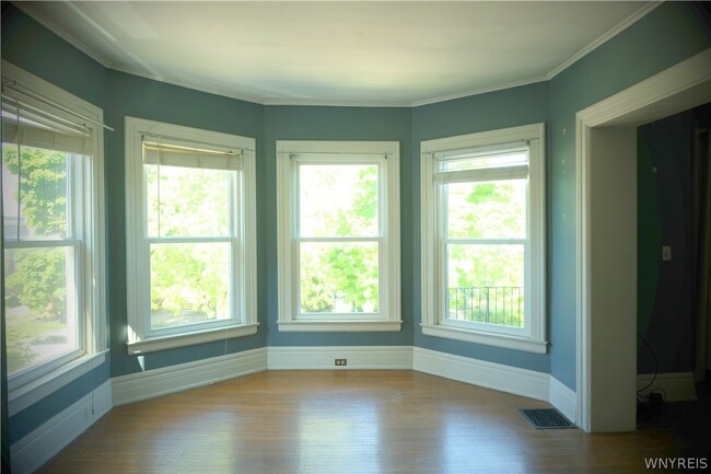 Photo - 489 Norwood Ave