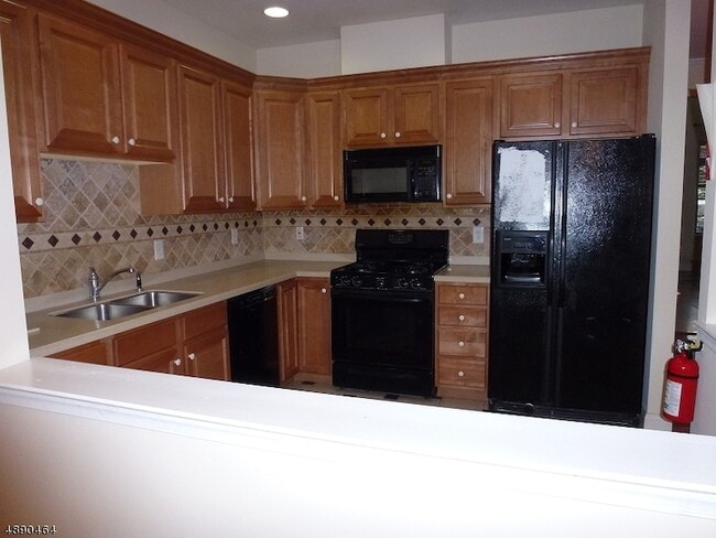 Photo - 223 Emily Pl