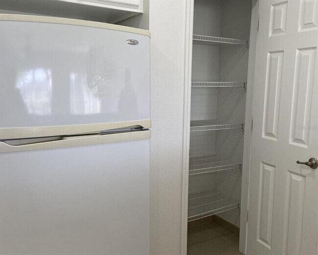 Photo - 2444 Hassonite St
