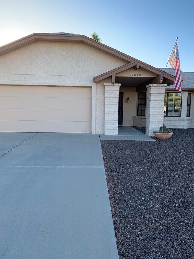 Building Photo - 17810 N Desert Glen Dr