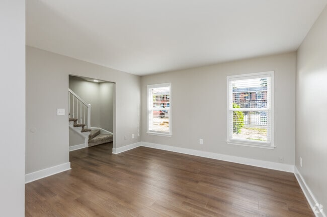 3BR, 1.5BA - 1,260SF - Living Room