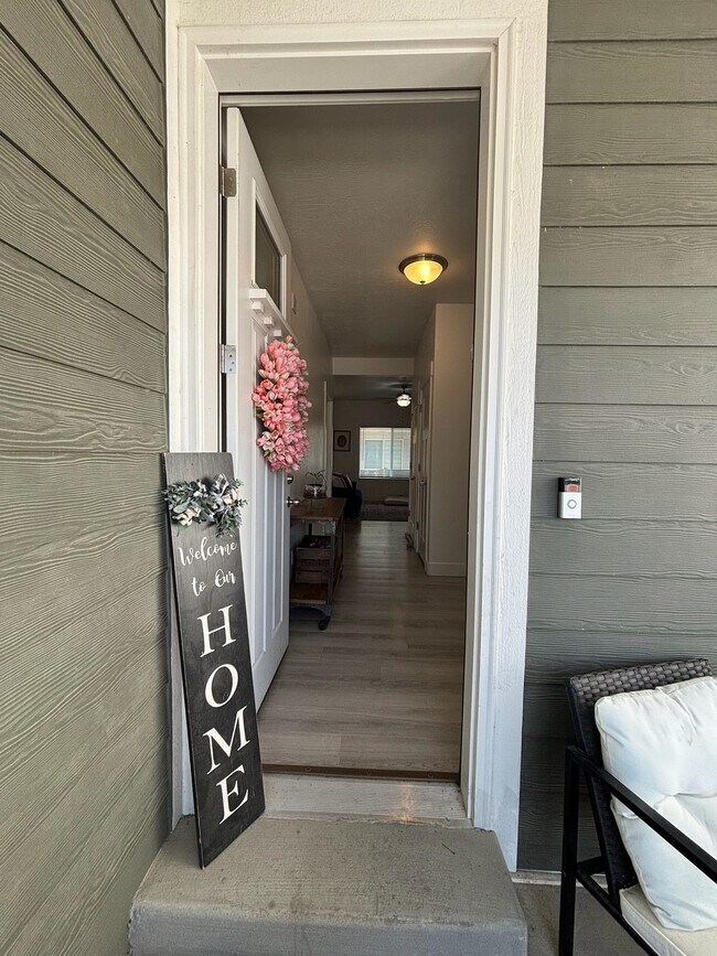 Front Entry - 421 E 280 N Unit House