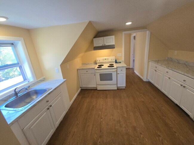 Photo - 210 County St Unit B