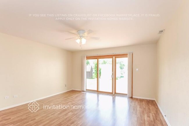 Photo - 919 Surrey Ct